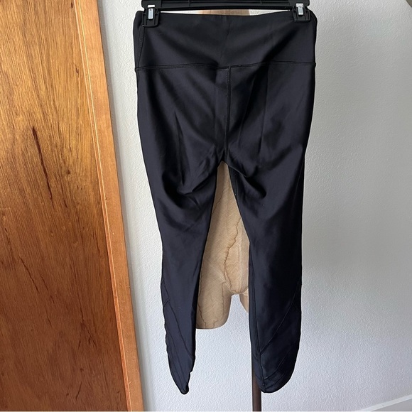 UNDER ARMOUR sz S Black Leggings Compression Heat Gear Side Cut Out Ankle Crop - Picture 4 of 9